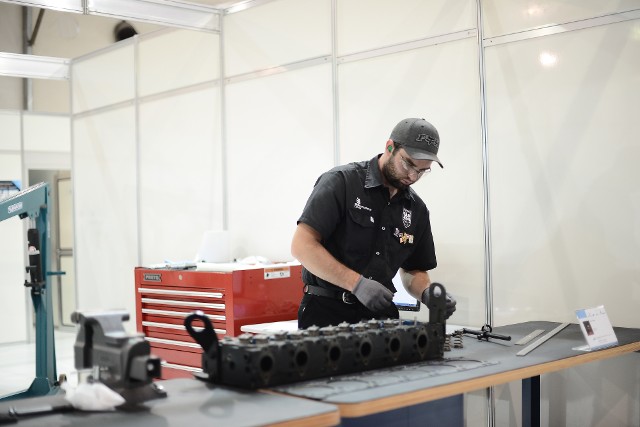 Heavy Vehicle Technology (2)