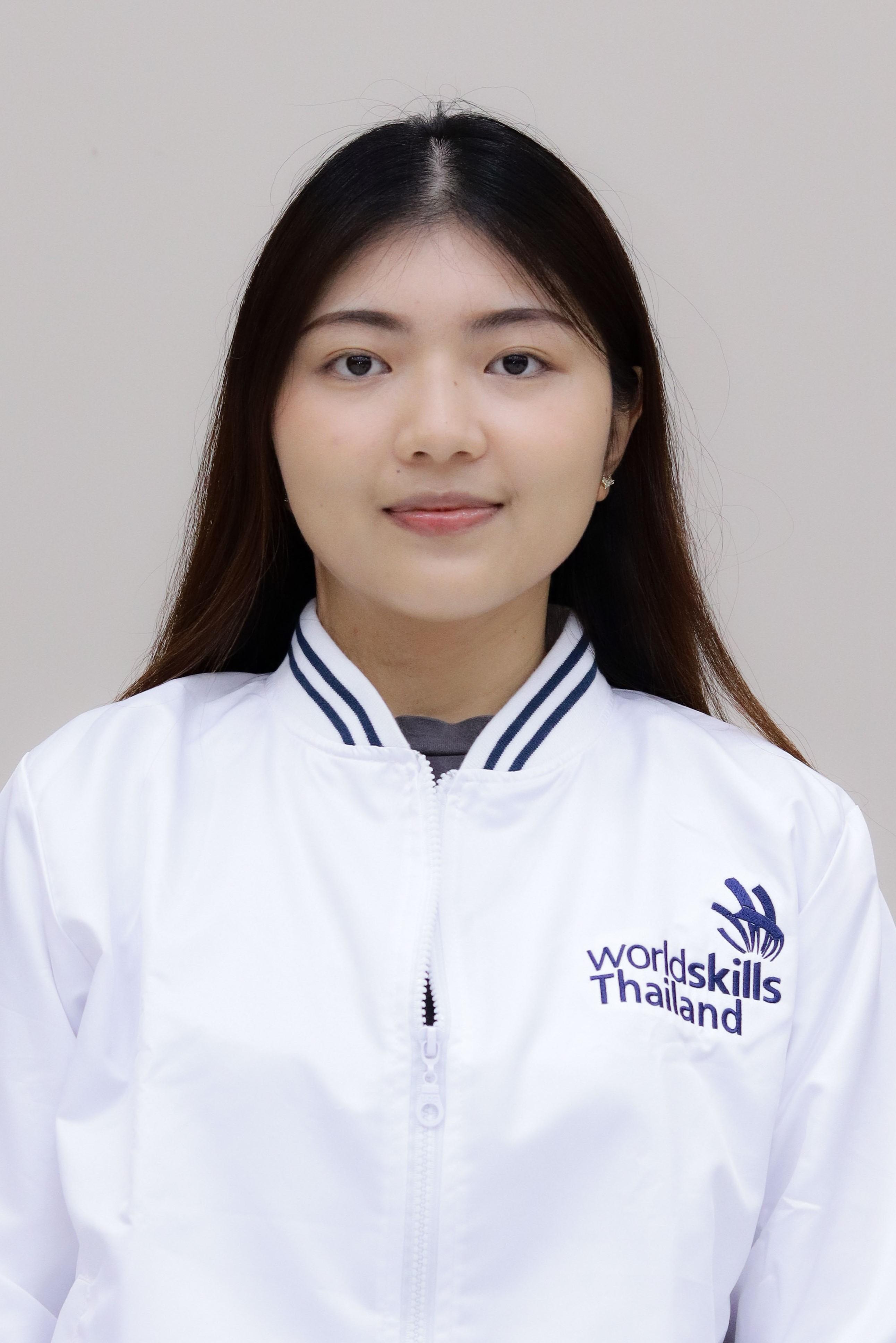 Portrait of Ariyaporn Limkamontip