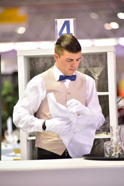 Restaurant Service (2)