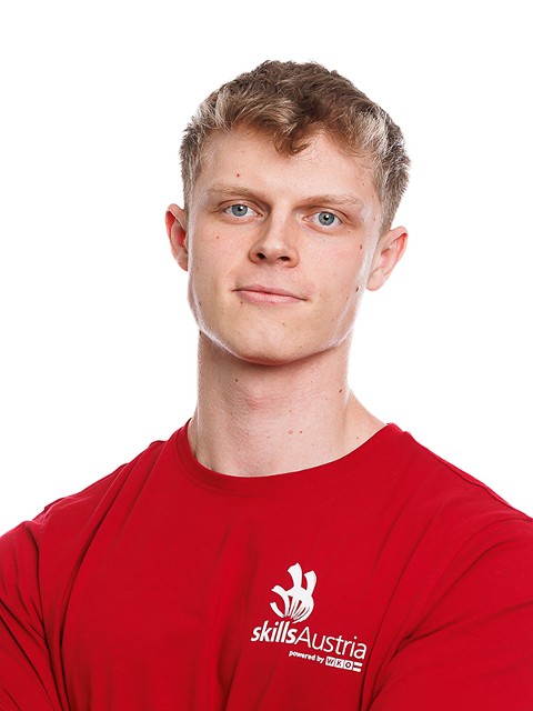 Portrait of VINCENT TRACK