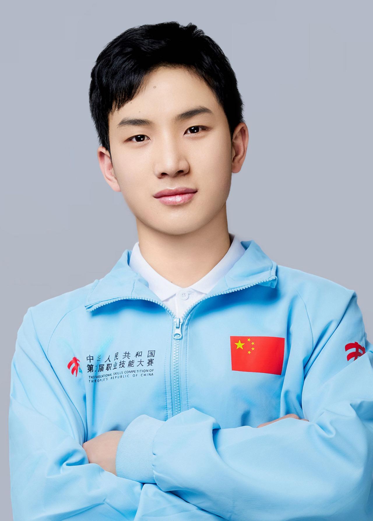 Portrait of Junfeng Zhu