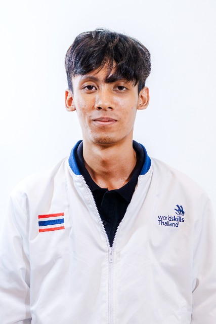 Portrait of PHAKHIN KLIANGMUEANG