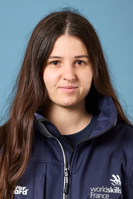 Portrait of AUDE CASTANHEIRA