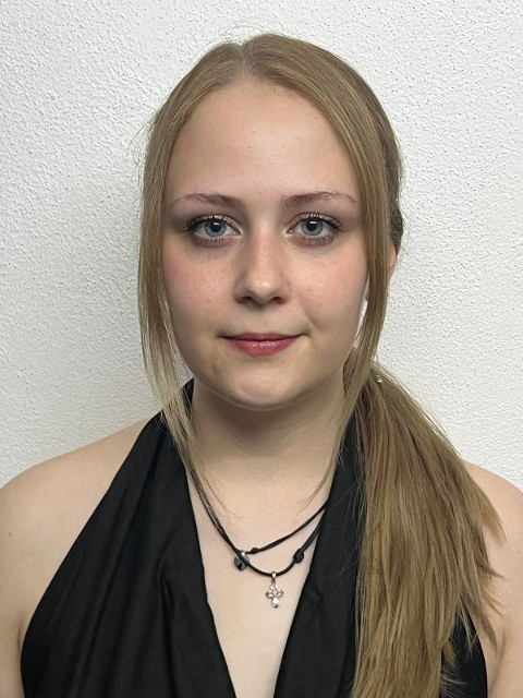 Portrait of MIRUNA-IOANA UNGUREANU