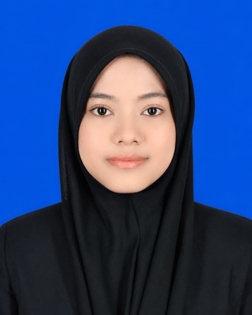Portrait of NADRATULLIYANA BINTI AB MALEK