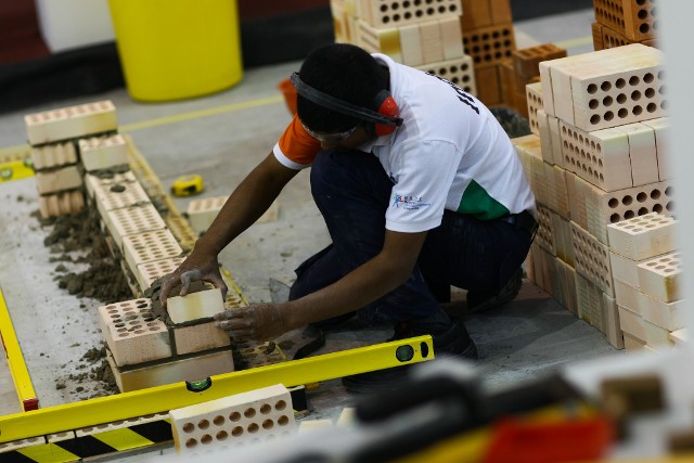 Bricklaying (2)