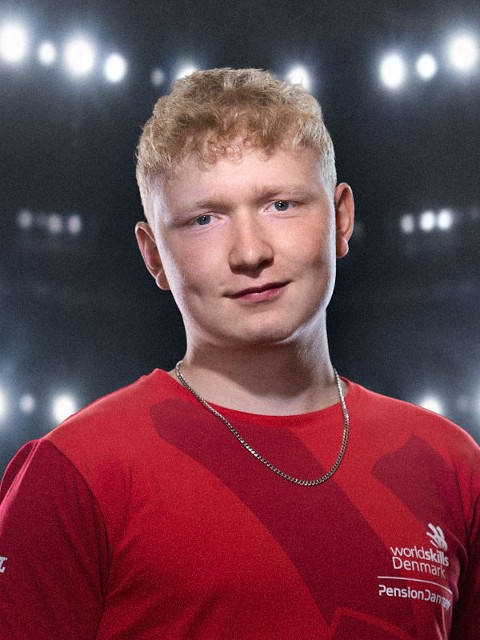 Portrait of CASPER ANDERSEN
