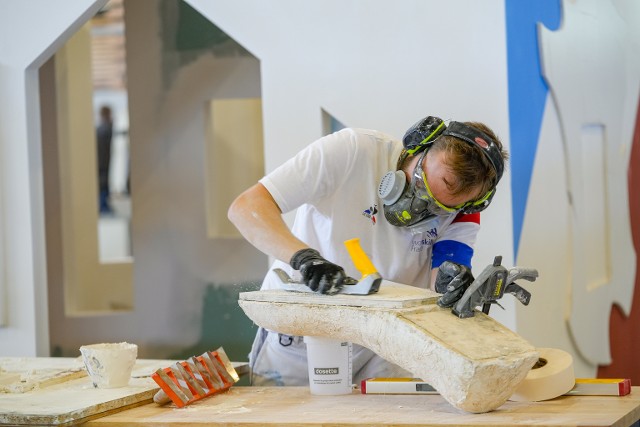 Plastering and Drywall Systems