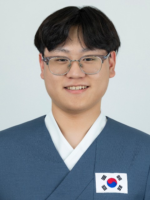 Portrait of MINHYEOK PARK
